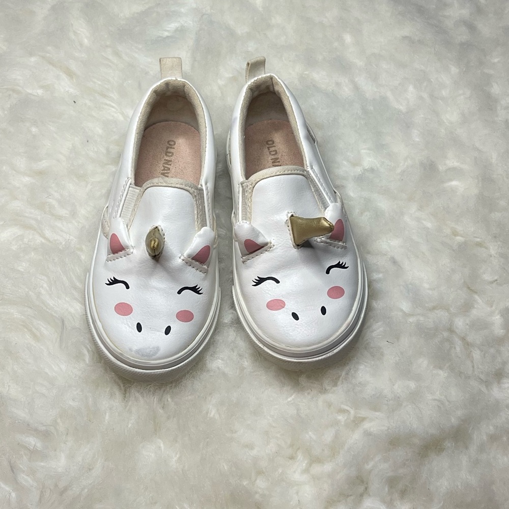 Unicorn slip on shoes toddler girl size 8 OLD NAVY brand